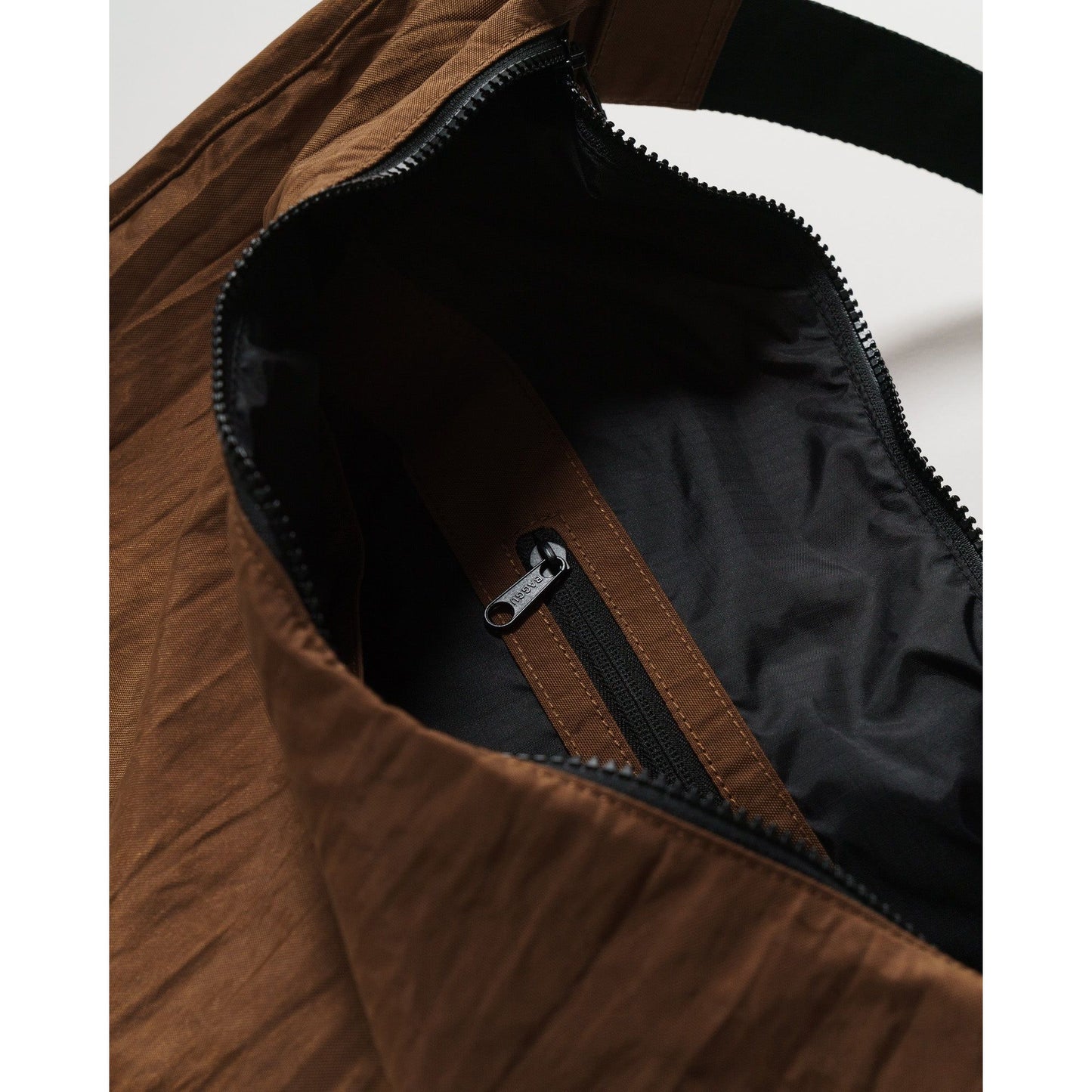 LARGE NYLON CRESCENT BAG - BROWN