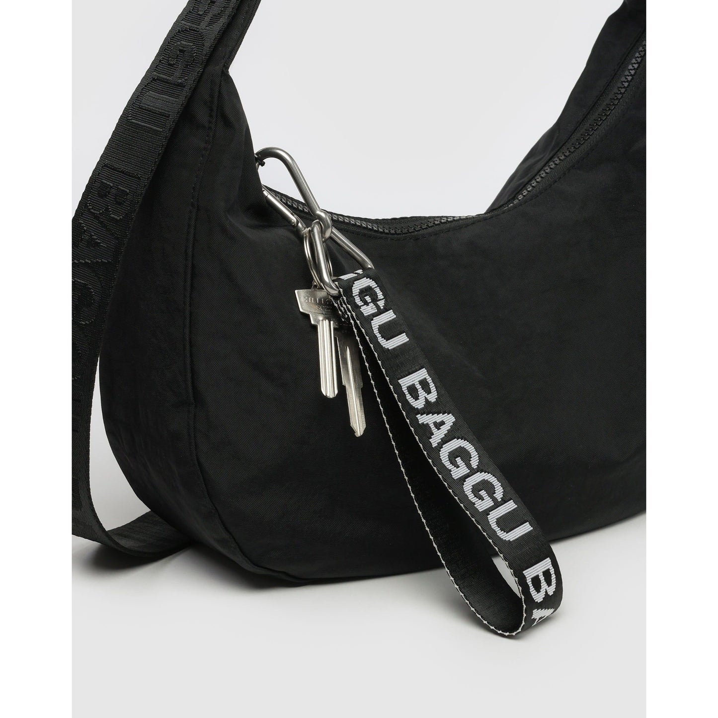 LOGO KEYCHAIN - BLACK + WHITE