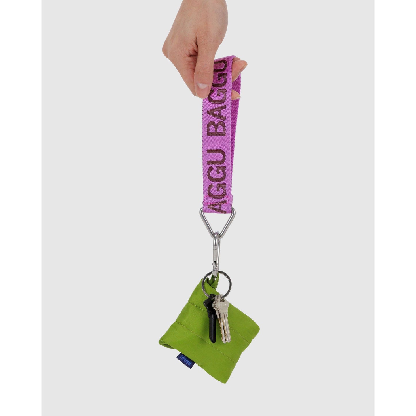 LOGO KEYCHAIN - PINK