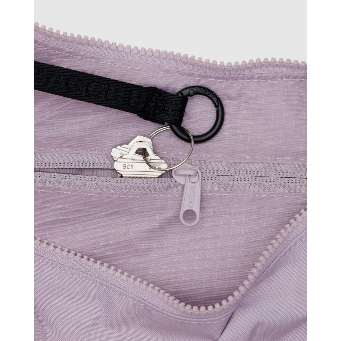 MEDIUM NYLON CRESCENT BAG - DUSTY PINK
