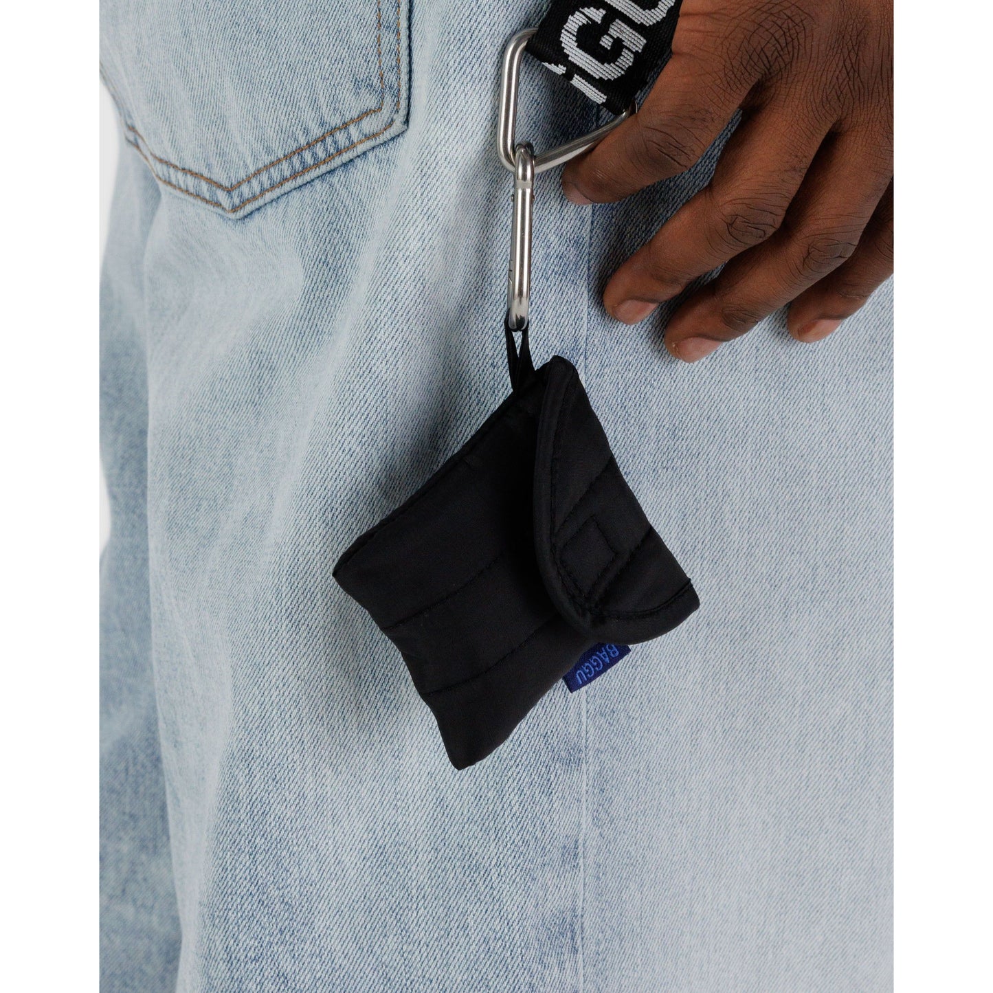 PUFFY EAR BUDS CASE - BLACK