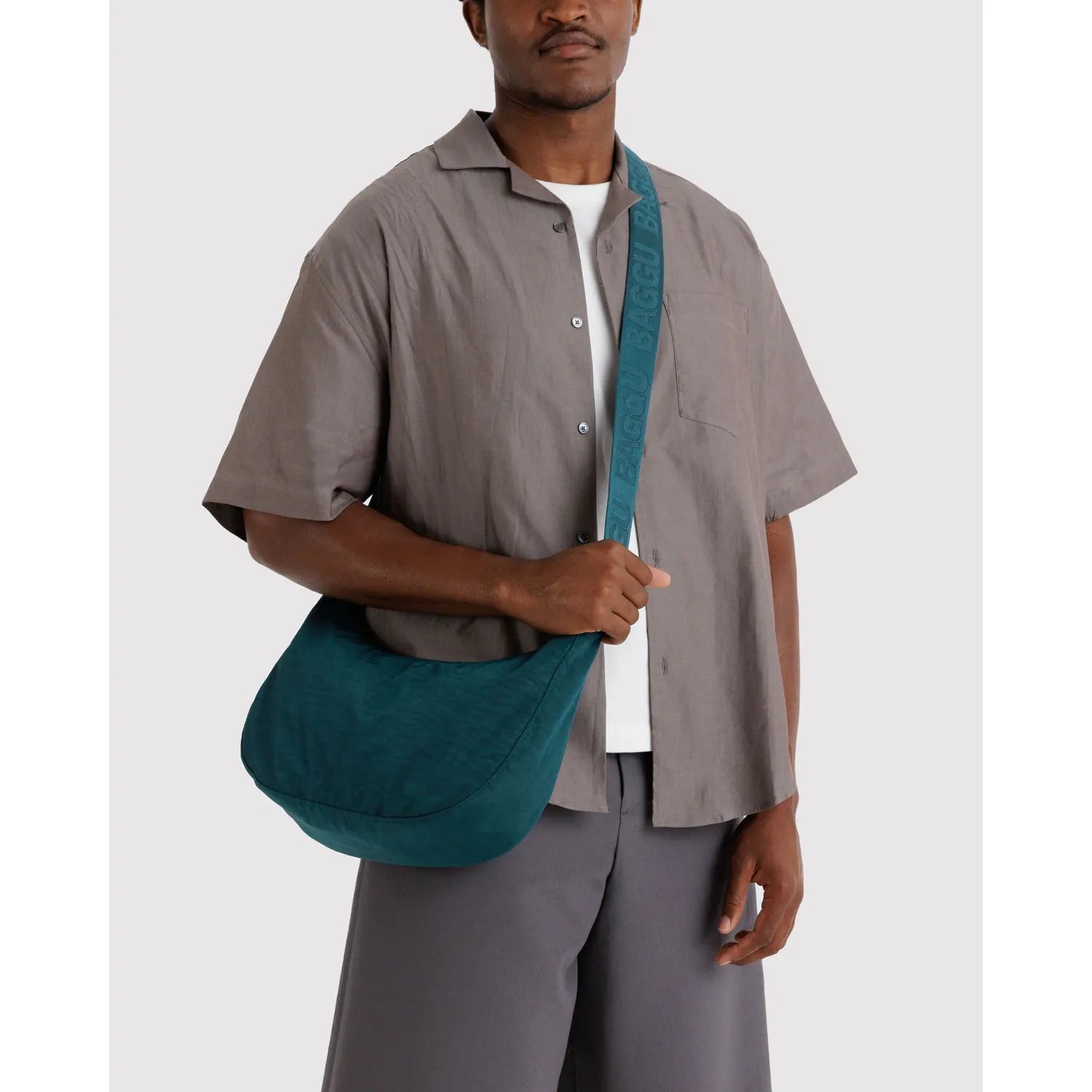 Baggu | Medium Nylon Crescent Bag Deep Sea - The Malo Life