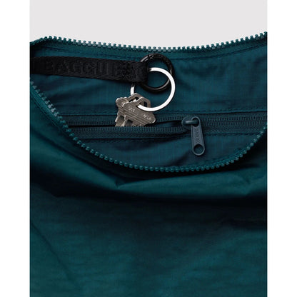 Baggu | Medium Nylon Crescent Bag Deep Sea - The Malo Life